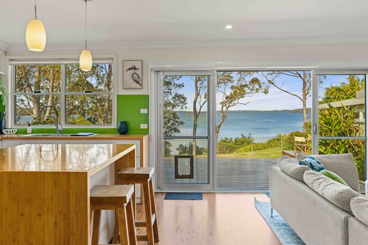 Stargazer Cottage Waterfront Reserve with Private Studio