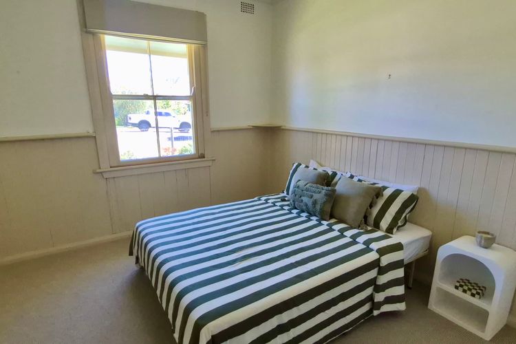 Currambene Retro Retreat – 100m to the main street of Huskisson