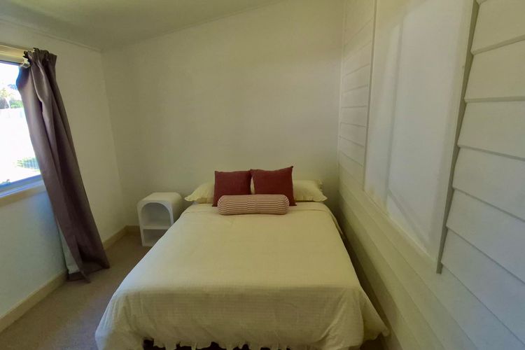 Currambene Retro Retreat – 100m to the main street of Huskisson