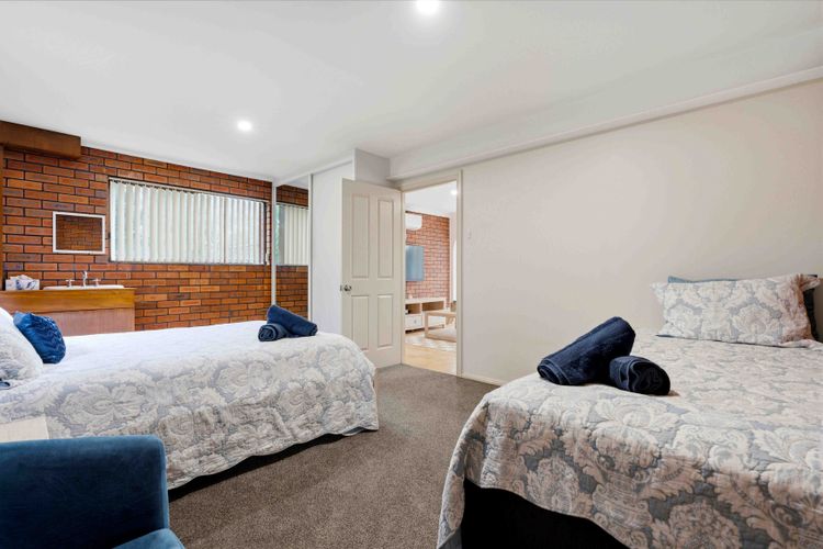 Berry Beach House – Spacious Dual Living Retreat in Vincentia