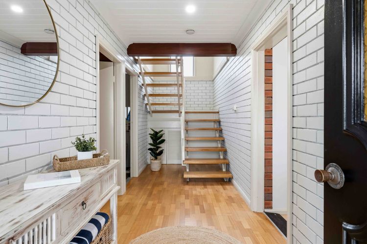 Berry Beach House – Spacious Dual Living Retreat in Vincentia