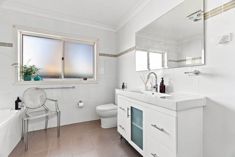 The Sanctuary House By Book Jervis Bay
