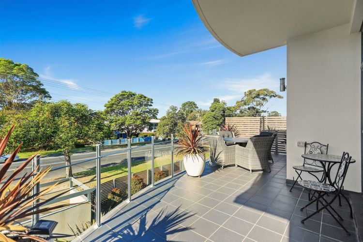 Aqua Shores – 1 Bedroom couples stay –  WIFI, Linen, Netflix and A/C