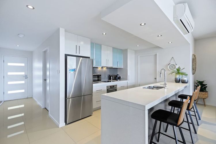 Aqua Shores – 1 Bedroom couples stay –  WIFI, Linen, Netflix and A/C