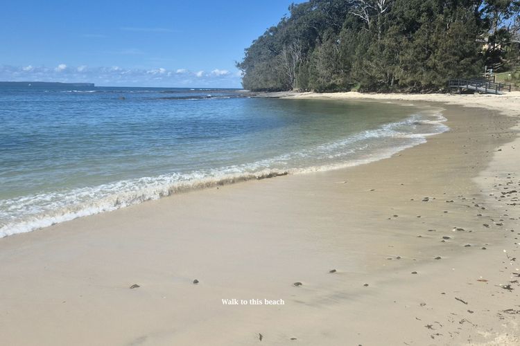 Aqua Shores – 1 Bedroom couples stay –  WIFI, Linen, Netflix and A/C