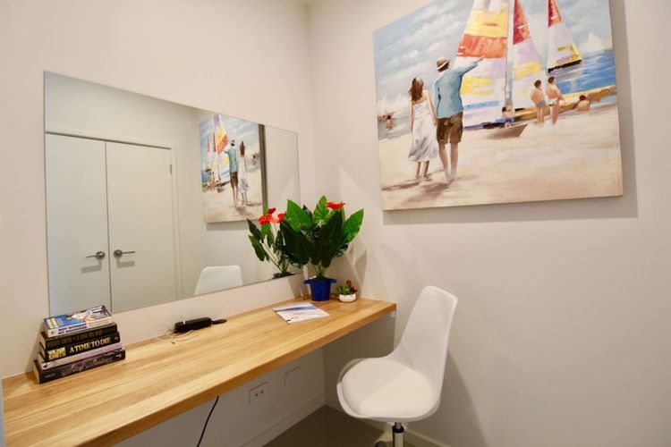 Avalon Apartment – Heart of Huskisson (Free WIFI, Linen, A/C, Netflix & Garage)
