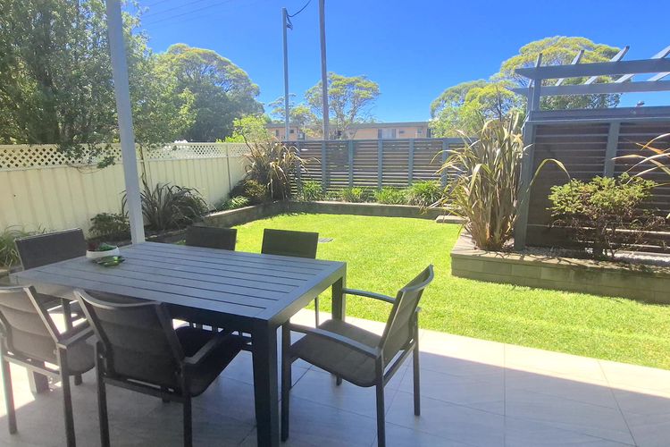 Avalon Apartment – Heart of Huskisson (Free WIFI, Linen, A/C, Netflix & Garage)