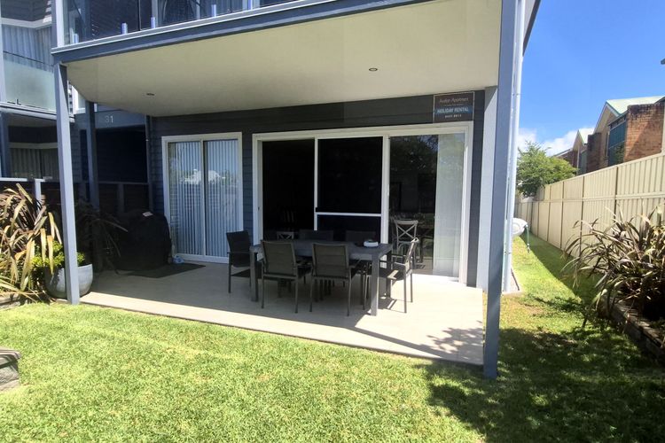 Avalon Apartment – Heart of Huskisson (Free WIFI, Linen, A/C, Netflix & Garage)