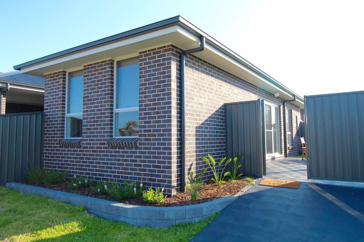 Blue Water Lane Apartment – Stylish Coastal Retreat for Two