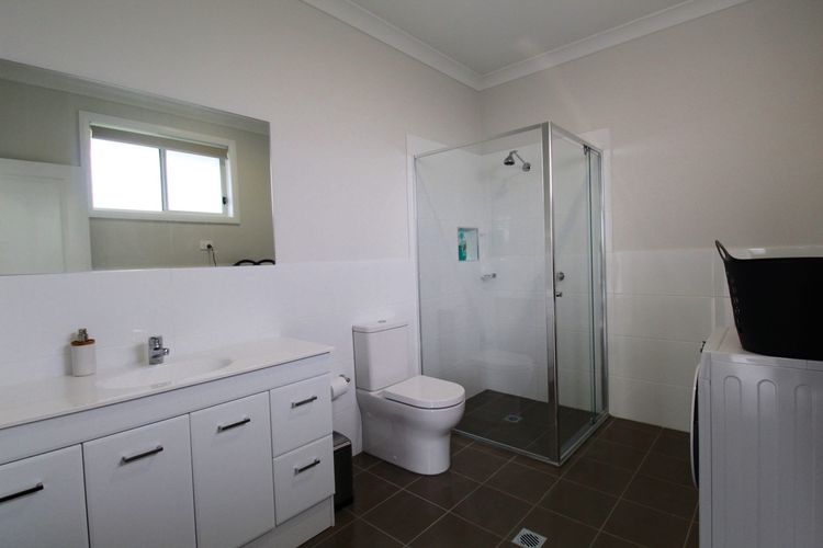 Blue Water Lane Apartment – Stylish Coastal Retreat for Two