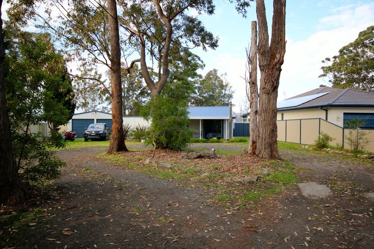 By The Water – Sanctuary Point , NSW – PET FRIENDLY