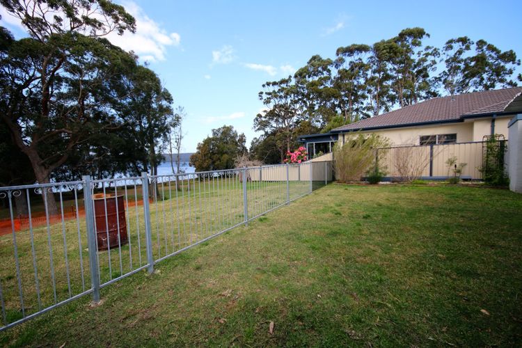 By The Water – Sanctuary Point , NSW – PET FRIENDLY