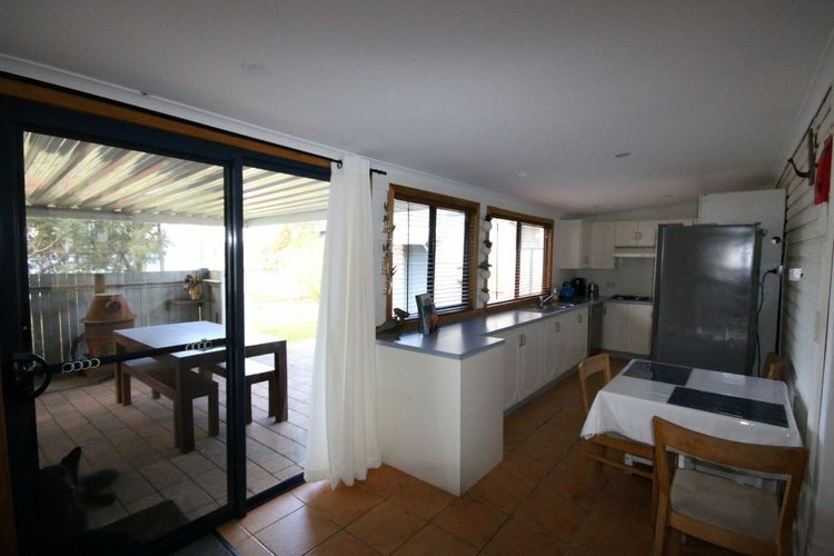 By The Water – Sanctuary Point , NSW – PET FRIENDLY