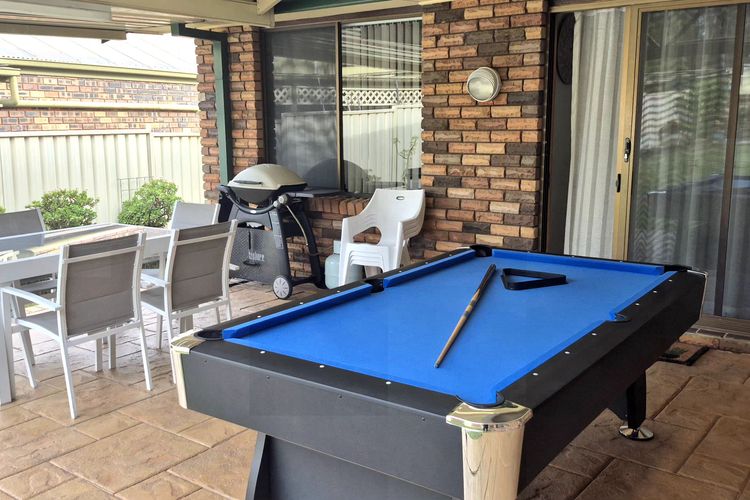 Coastal Getaway by Book Jervis Bay – Free WIFI, linen & GAMES ROOM