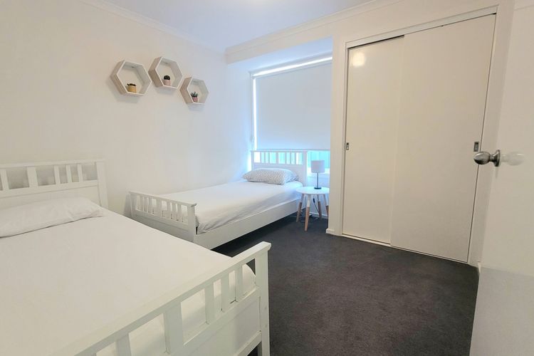 Home and Away – GOLF COURSE VIEWS – Ducted Air Conditioning