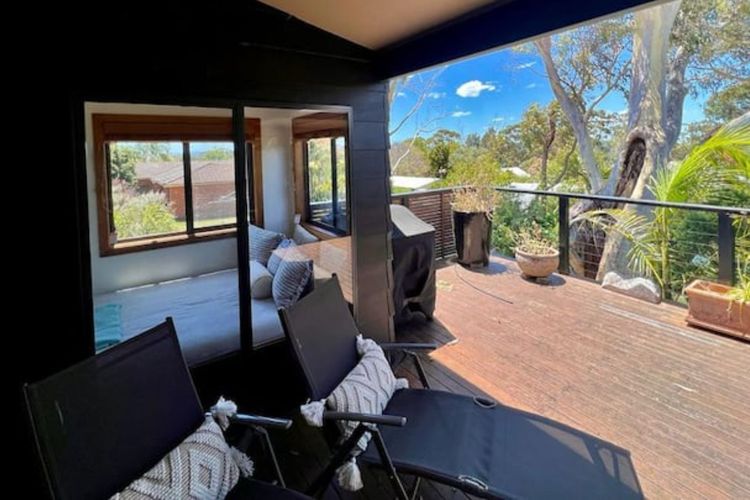 Kookaburra Dreaming by Book Jervis Bay – Only 400m from the beach