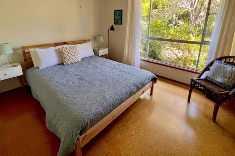 Kookaburra Dreaming by Book Jervis Bay – Only 400m from the beach