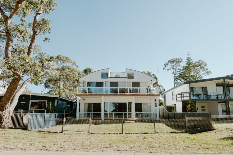 Mana Magic – Beach Access on your Doorstep!