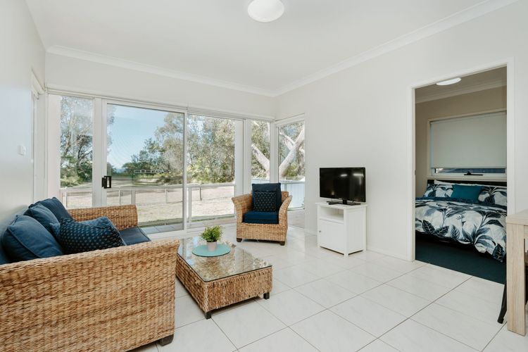 Mana Magic – Beach Access on your Doorstep!