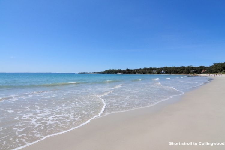 On Collingwood Beach by Book Jervis Bay – ON THE BIKEPATH TO HUSKY