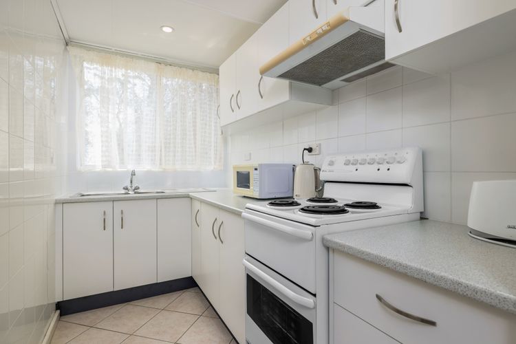 On Collingwood Beach – Downstairs Apartment – 50m FROM THE WATER