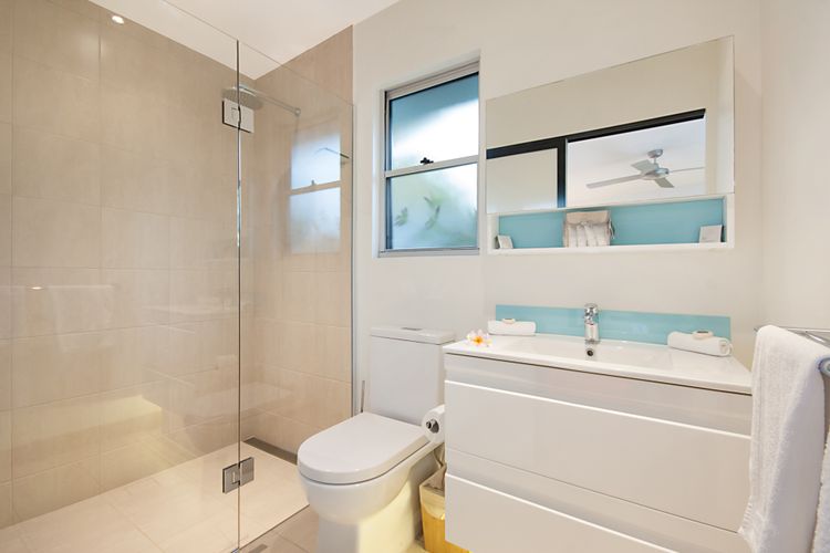 Cavvanbah | April Sun Villa – Construction Zone Warning