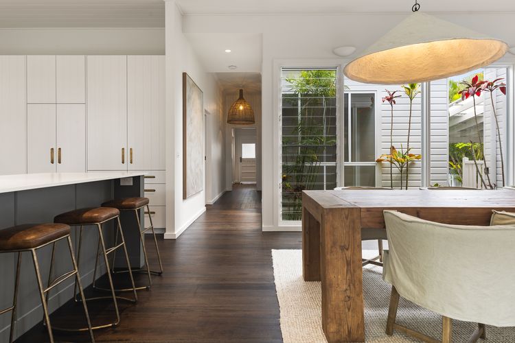 Calma on Carlyle Lane