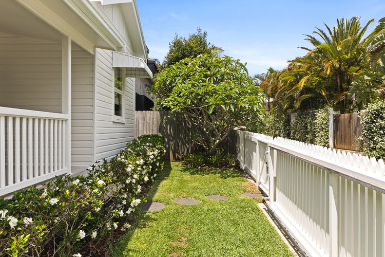 Calma on Carlyle Lane