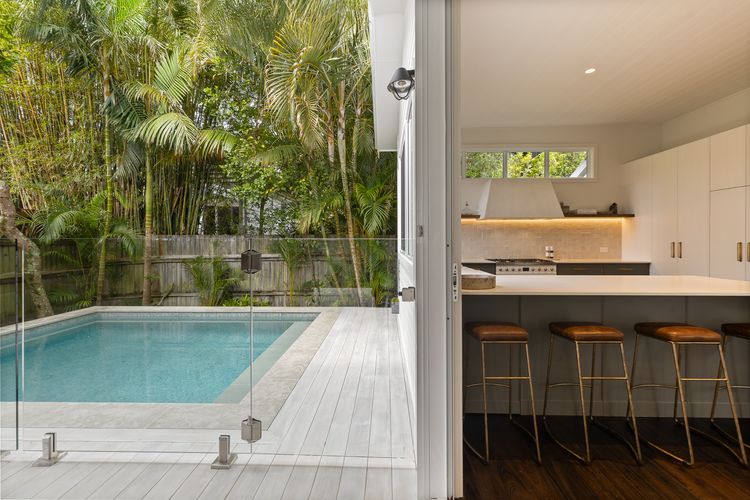 Calma on Carlyle Lane