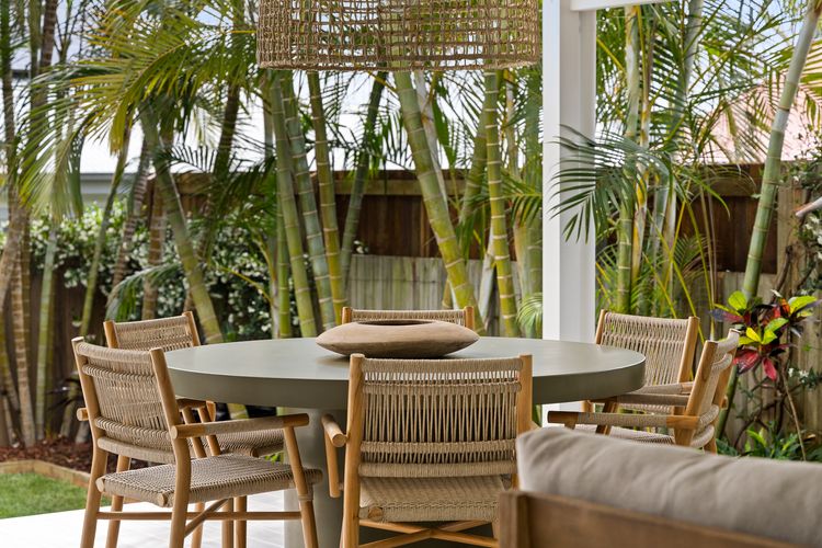 Calma on Carlyle Lane