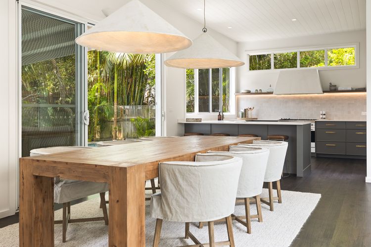 Calma on Carlyle Lane