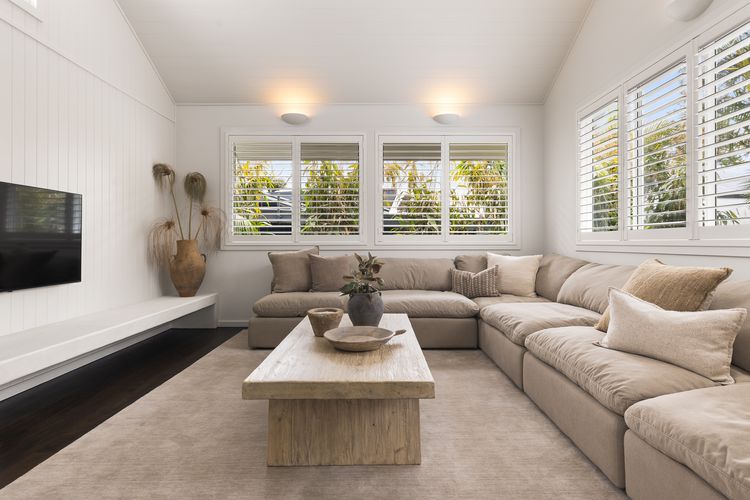 Calma on Carlyle Lane