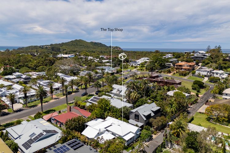 Calma on Carlyle Lane