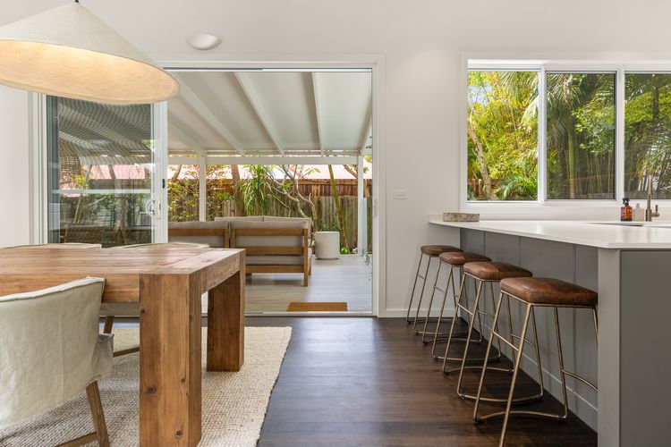 Calma on Carlyle Lane