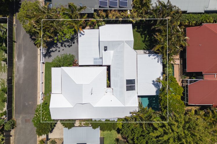 Calma on Carlyle Lane