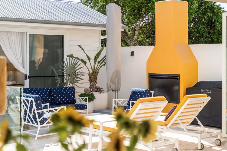 Pineapple House