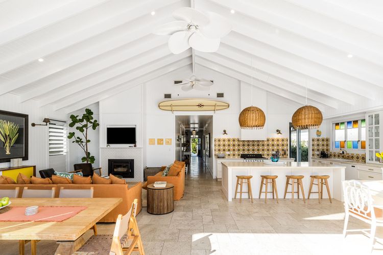 Pineapple House