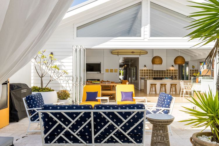 Pineapple House
