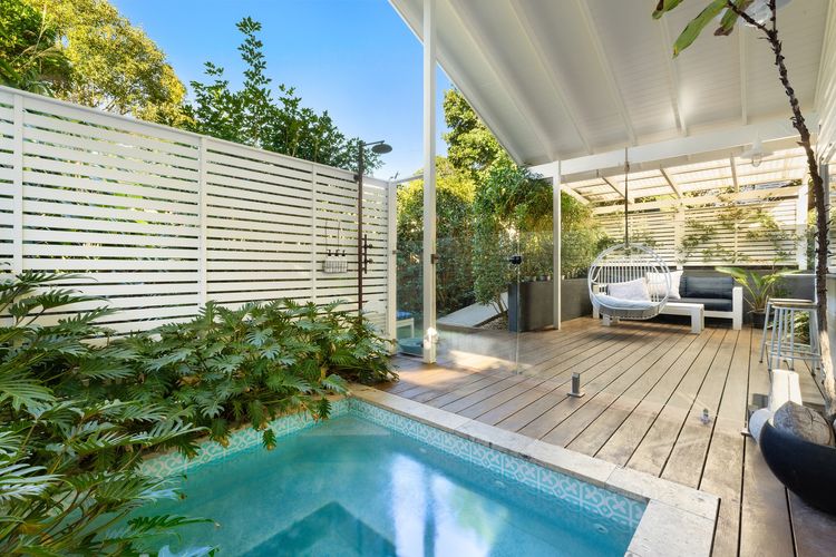 Pineapple Cottage