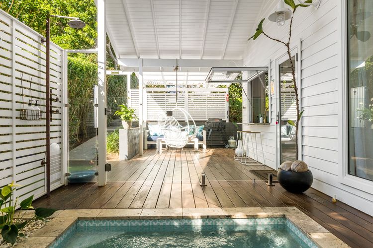 Pineapple Cottage