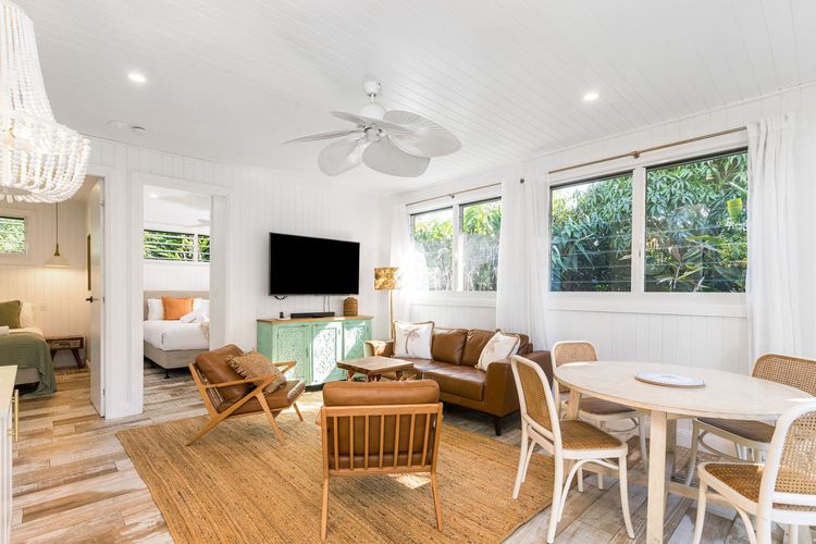 Pineapple Cottage