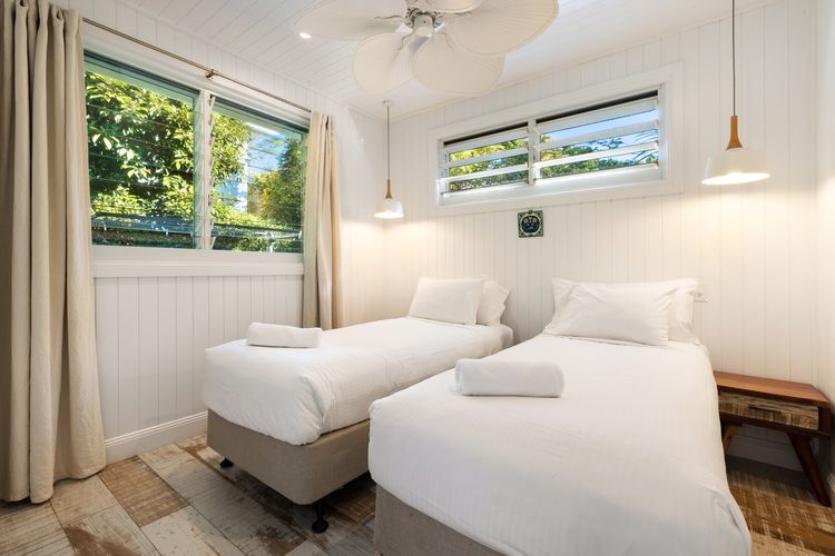 Pineapple Cottage