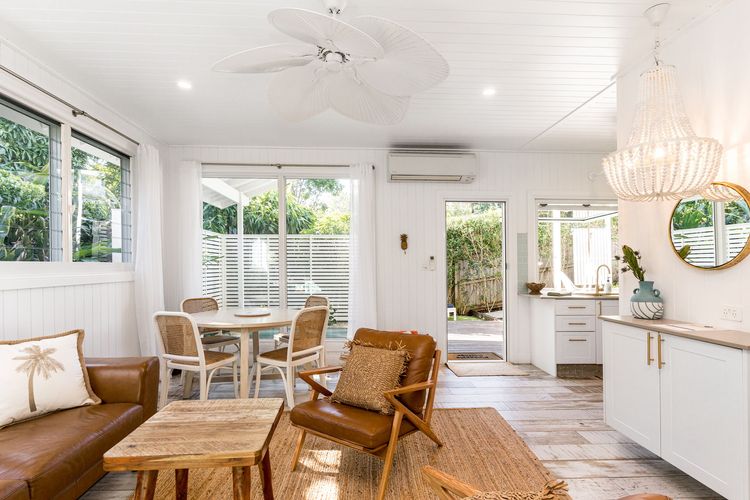 Pineapple Cottage