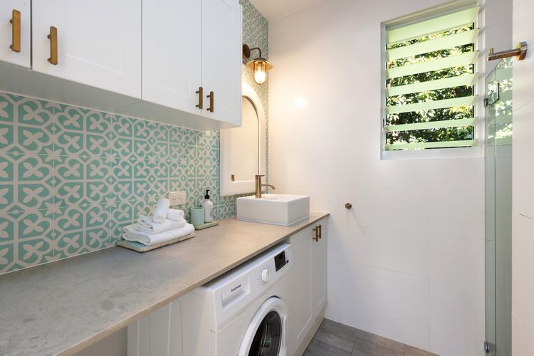 Pineapple Cottage