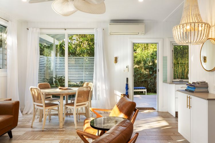 Pineapple Cottage