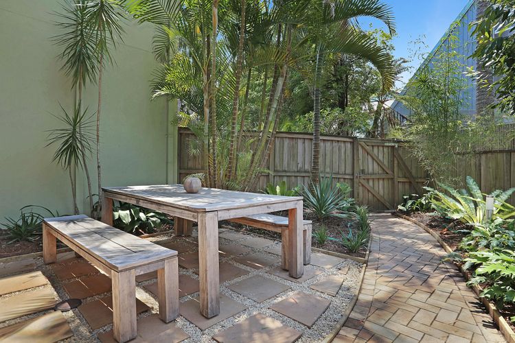 Byron Beachside 9