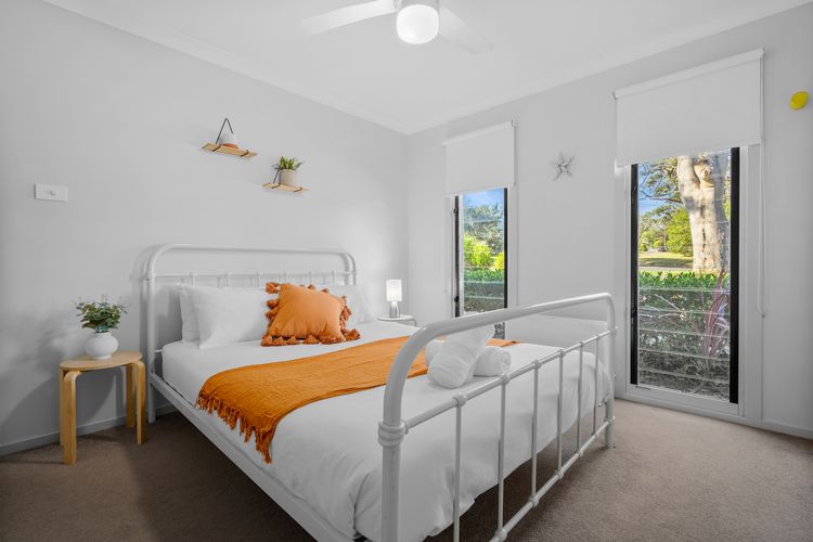 Ber1/13 – The Oasis of Calm by Experience Jervis Bay