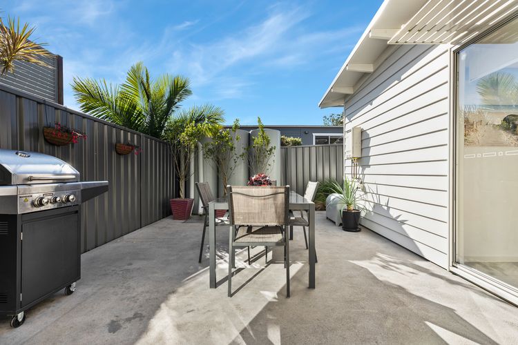 Ber1/13 – The Oasis of Calm by Experience Jervis Bay