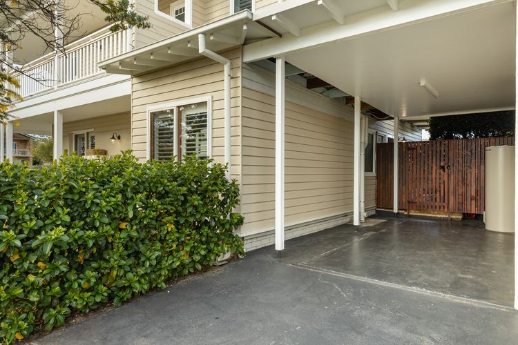 Mon12 – By the Bay by Experience Jervis Bay