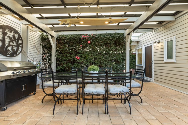 Mon12 – By the Bay by Experience Jervis Bay